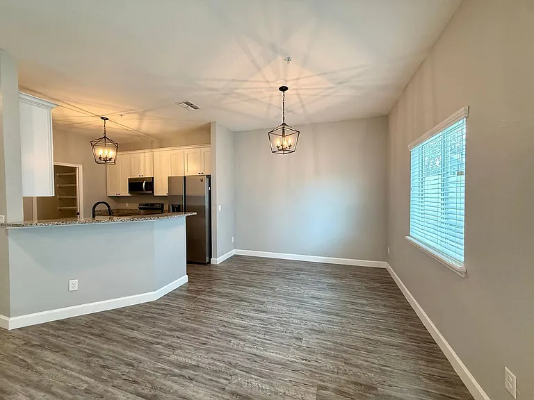 2604 Tanoak Ter — Photo 5