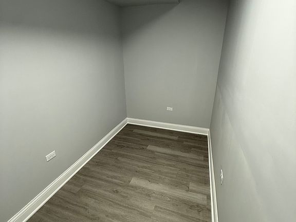5th image of 3807 N Whipple St #3