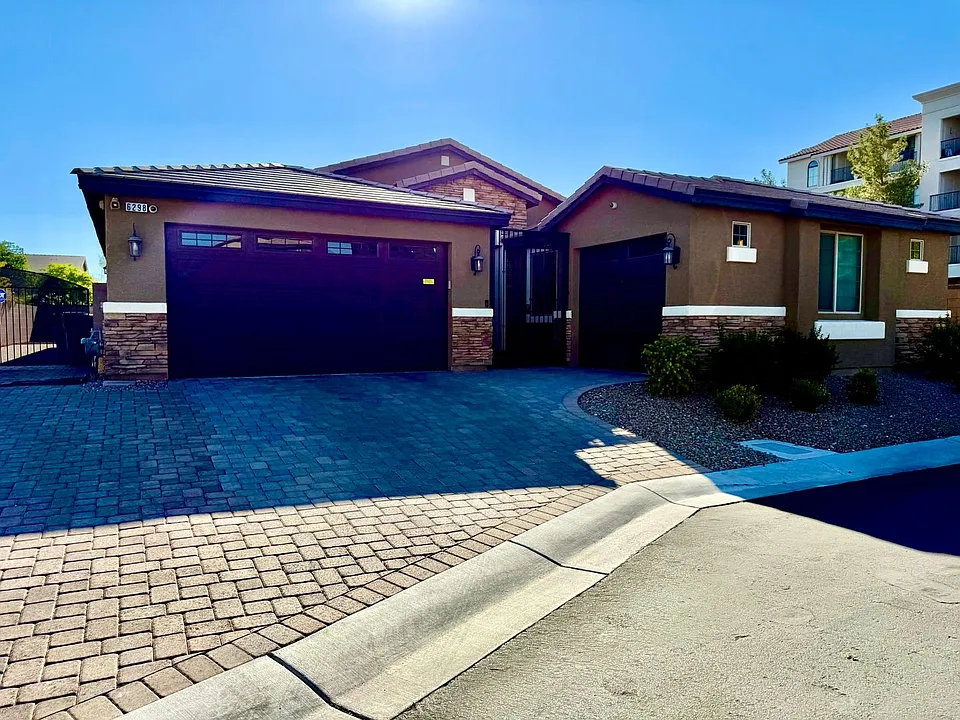 6298 Starflare St