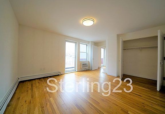 3rd image of 25-50 Crescent St #4F