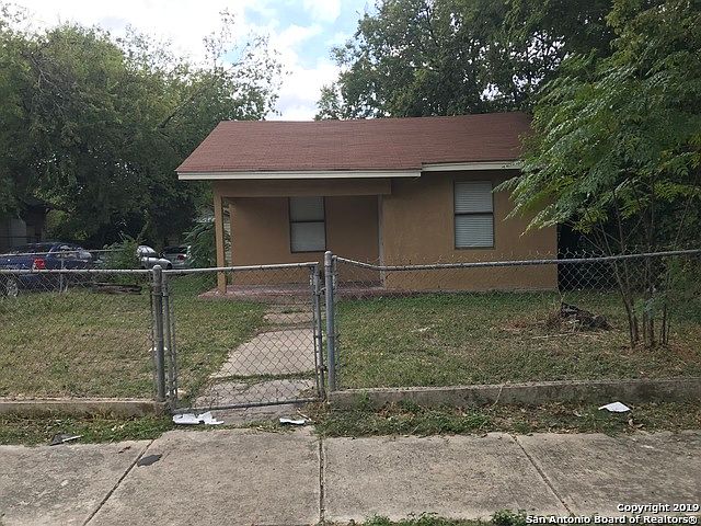 1st image of 3118 Morales St