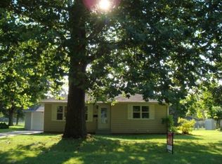 1302 W 6th St S, Newton, IA 50208