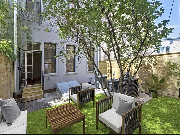 4th image of 1082 Greene Ave #1
