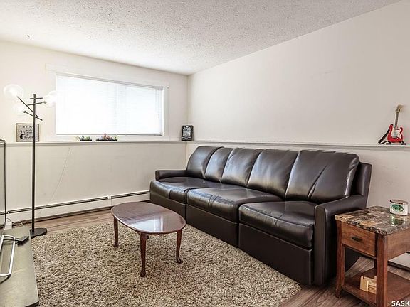 3rd image of 1013 Lansdowne Ave #106