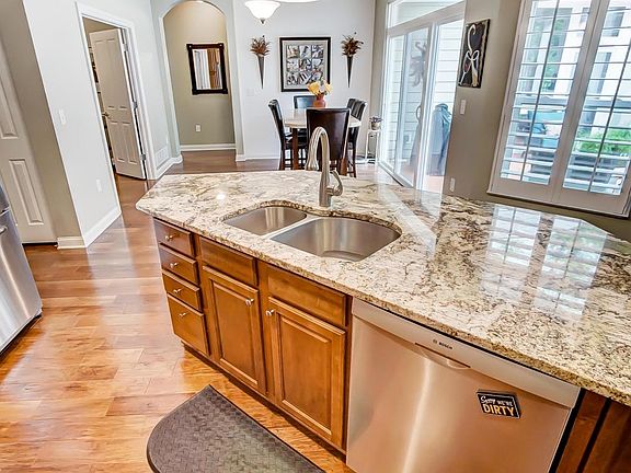 5th image of 5466 Welbourne Pl
