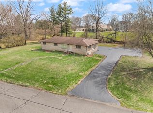 102 Eastgate Ave, Loogootee, IN 47553