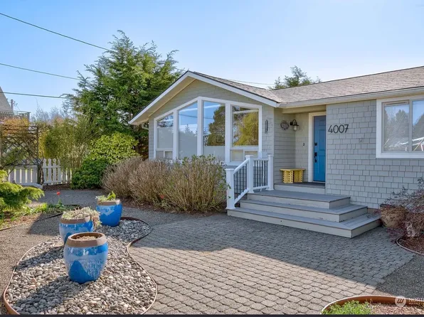 4007 N Pl, Seaview, WA 98644