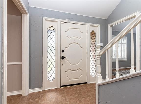 3rd image of 617 Wentworth Dr