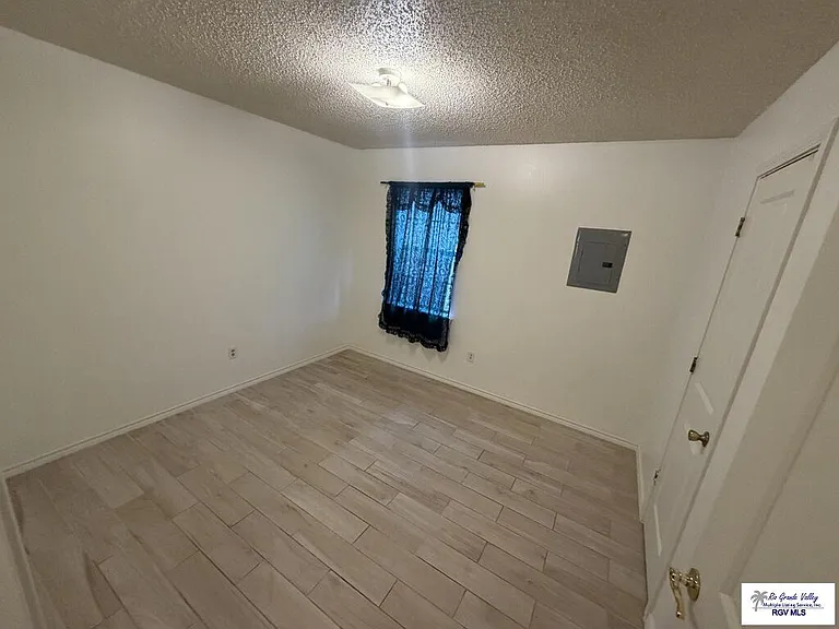7202 El Lago Dr — Photo 6