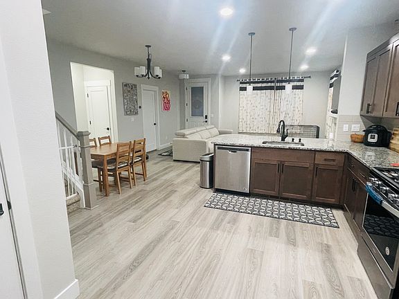 5th image of 3910 SE 67th Ave
