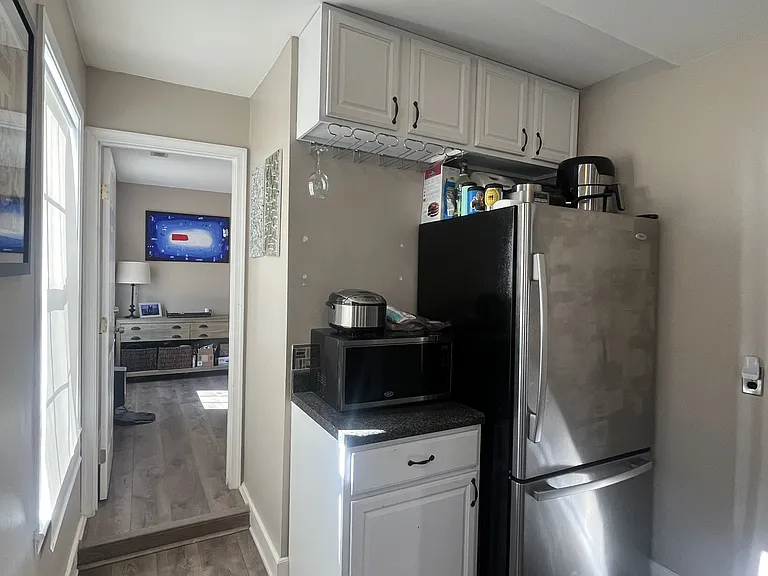 710 Forrest Dr — Photo 5