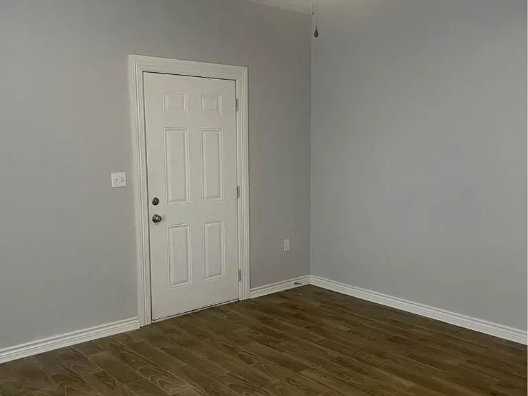 Unit Photo