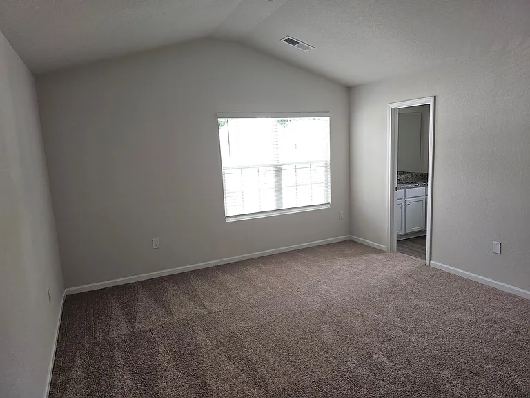 524 Hawley St — Photo 24