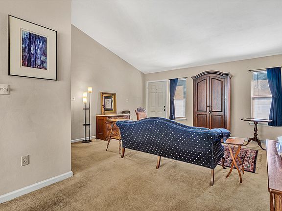 5th image of 2633 Bluefield Blvd SW