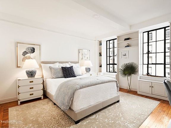 2nd image of 333 W 56th St APT 4F
