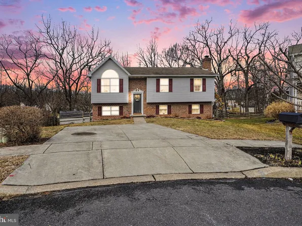 14 Revere Ct, Littlestown, PA 17340