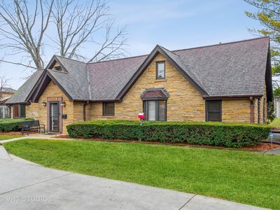 2103 W Haven St, Mount Prospect, IL, 60056