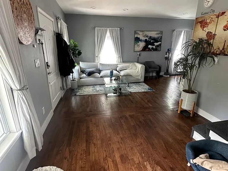 4422 State Line Rd — Photo 3