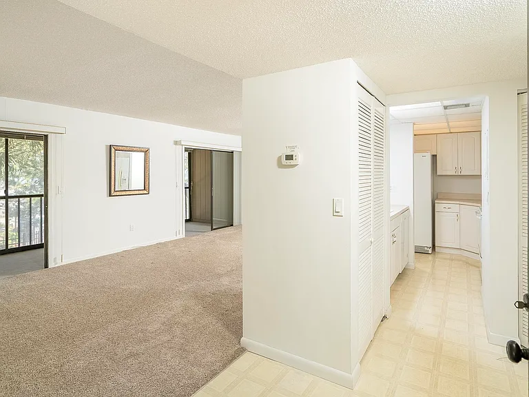 22 Veronese Ct — Photo 8