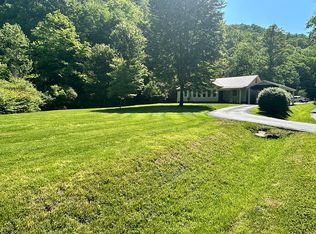 948 Winns Br, Pikeville, KY 41501