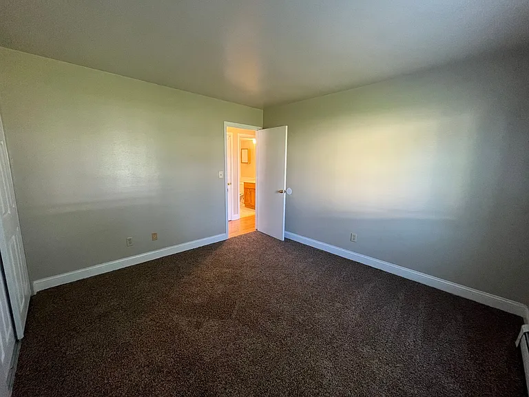 N113W15477 Francese Dr — Photo 7