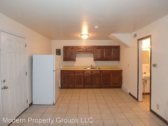 5th image of 1512 Sylvan Ln APT 4