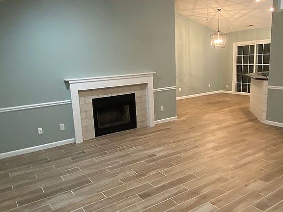 3rd image of 403 Red Leaf Ct