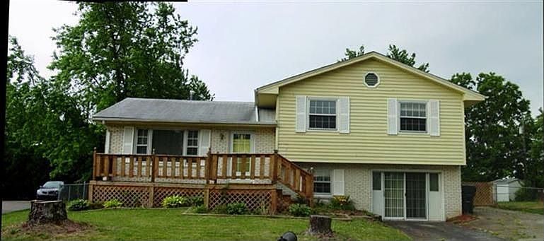 1st image of 724 Burgoyne Ct