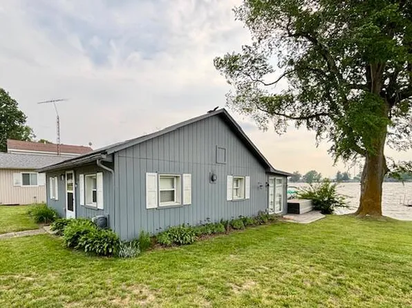 824 N Werners Landing Dr, Bronson, MI 49028