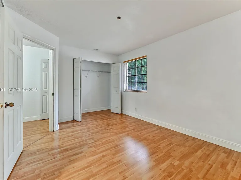 3897 Tree Top Dr — Photo 14