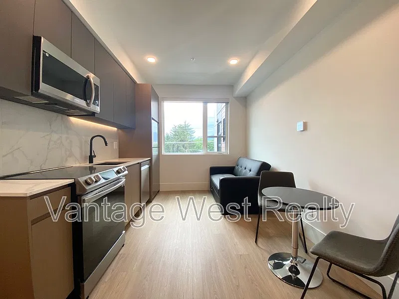 Studio, 1.0 bath, 327 sqft, $1,275 — Photo 3
