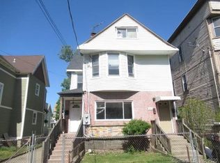 1071 Kossuth St, Bridgeport, CT 06608