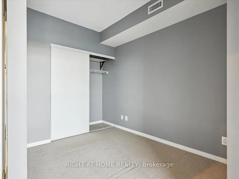 105 Queens Cay W #1607 — Photo 25