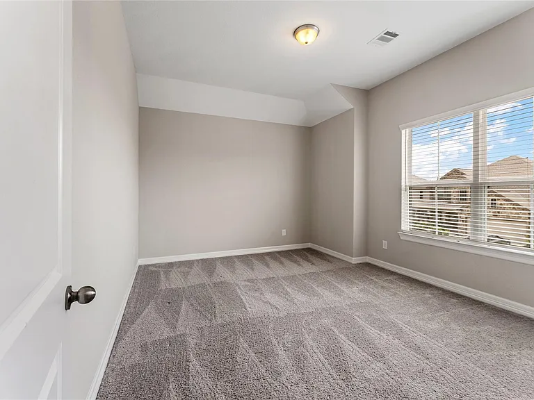 24014 Corinaldo Ct — Photo 27