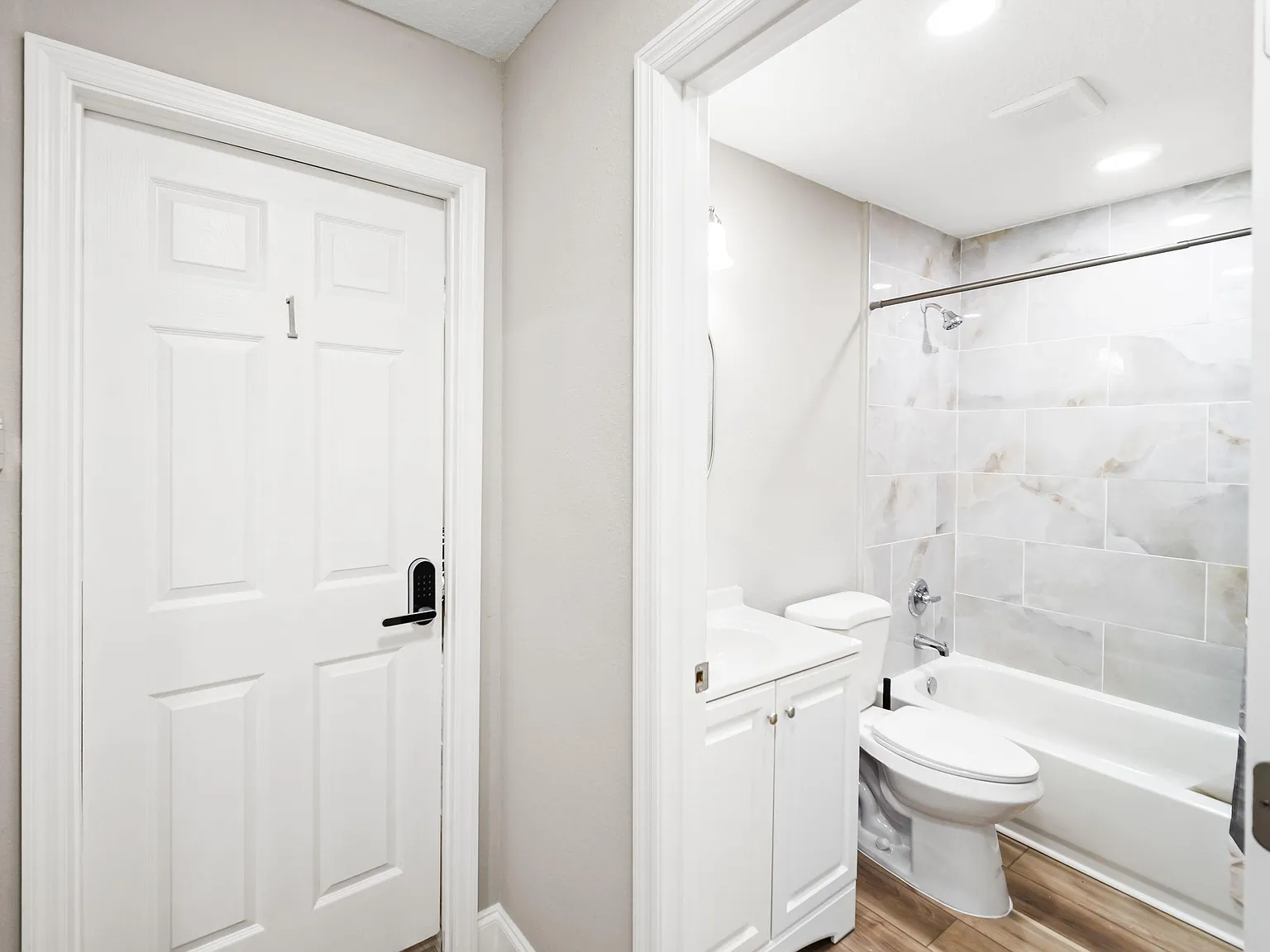 4 bed, 2.0 bath, 1586 sqft, $724 — Photo 3