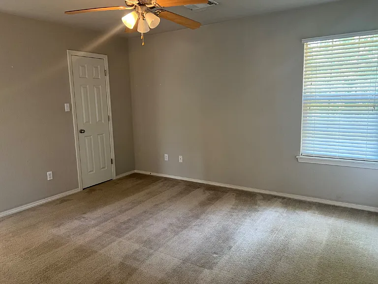 8105 Huntington Way — Photo 7