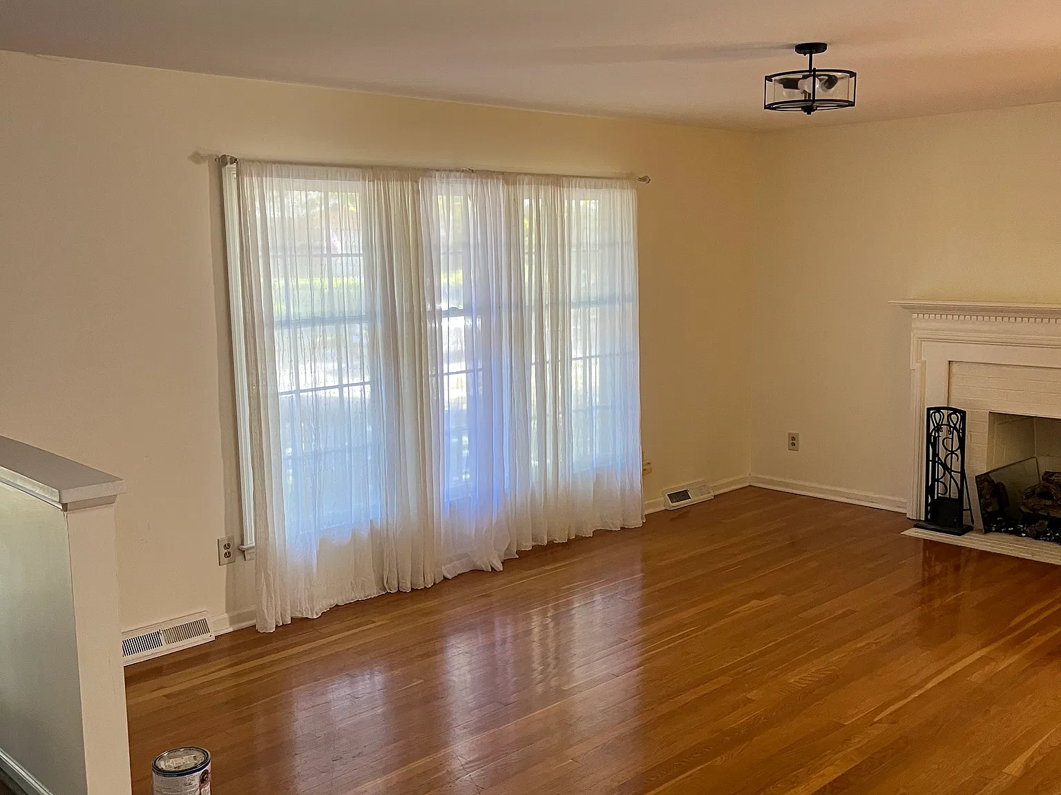 3 bed, 2000 sqft, $2,200 — Photo 3