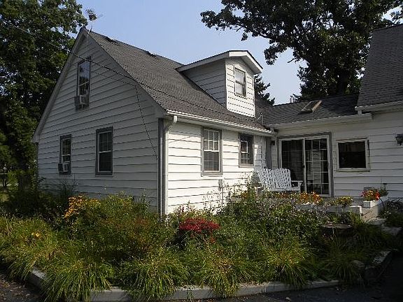 2nd image of 25205 W Lincoln Dr