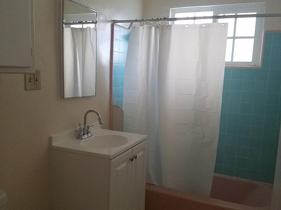 5th image of 120 S Chester Ave APT 1