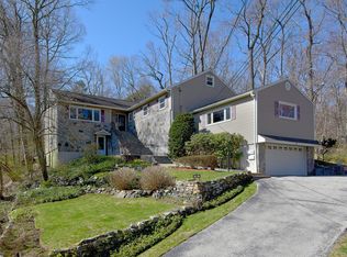 46 Dalewood Dr, Hartsdale, NY 10530
