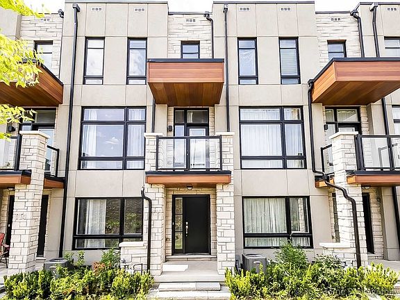 3rd image of 135 Carpaccio Ave