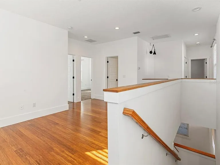 214 E Floribraska Ave — Photo 15