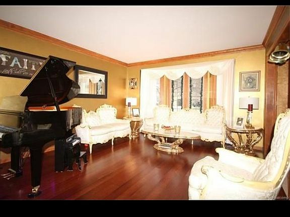 2nd image of 53698 Wellington Dr
