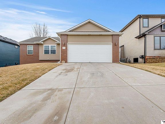 5th image of 8931 Berg Dr