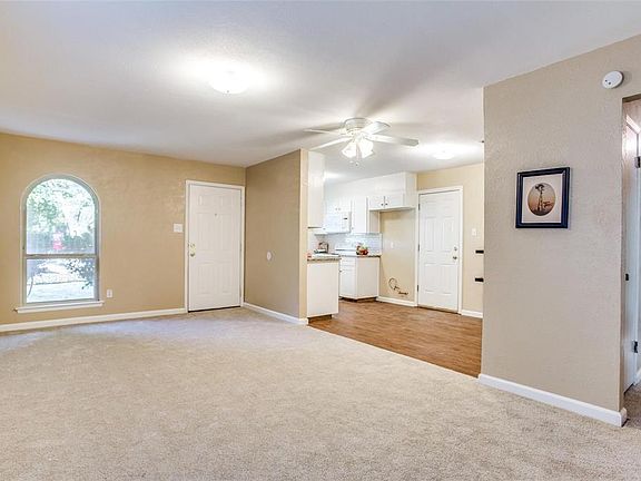 2nd image of 622 Hallvale Dr