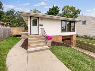 1426 Burr St, Saint Paul, MN 55130