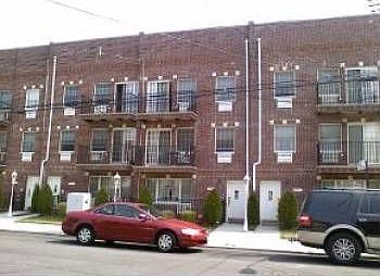 1st image of 1037 E 86th St