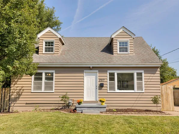 2517 Sampson St, Des Moines, IA 50316