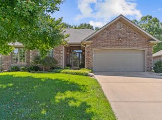 5477 S Maryland Ave, Springfield, MO 65810