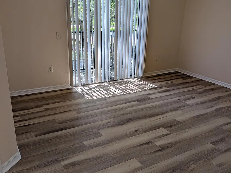 350 Crestwood Cir #201 — Photo 23